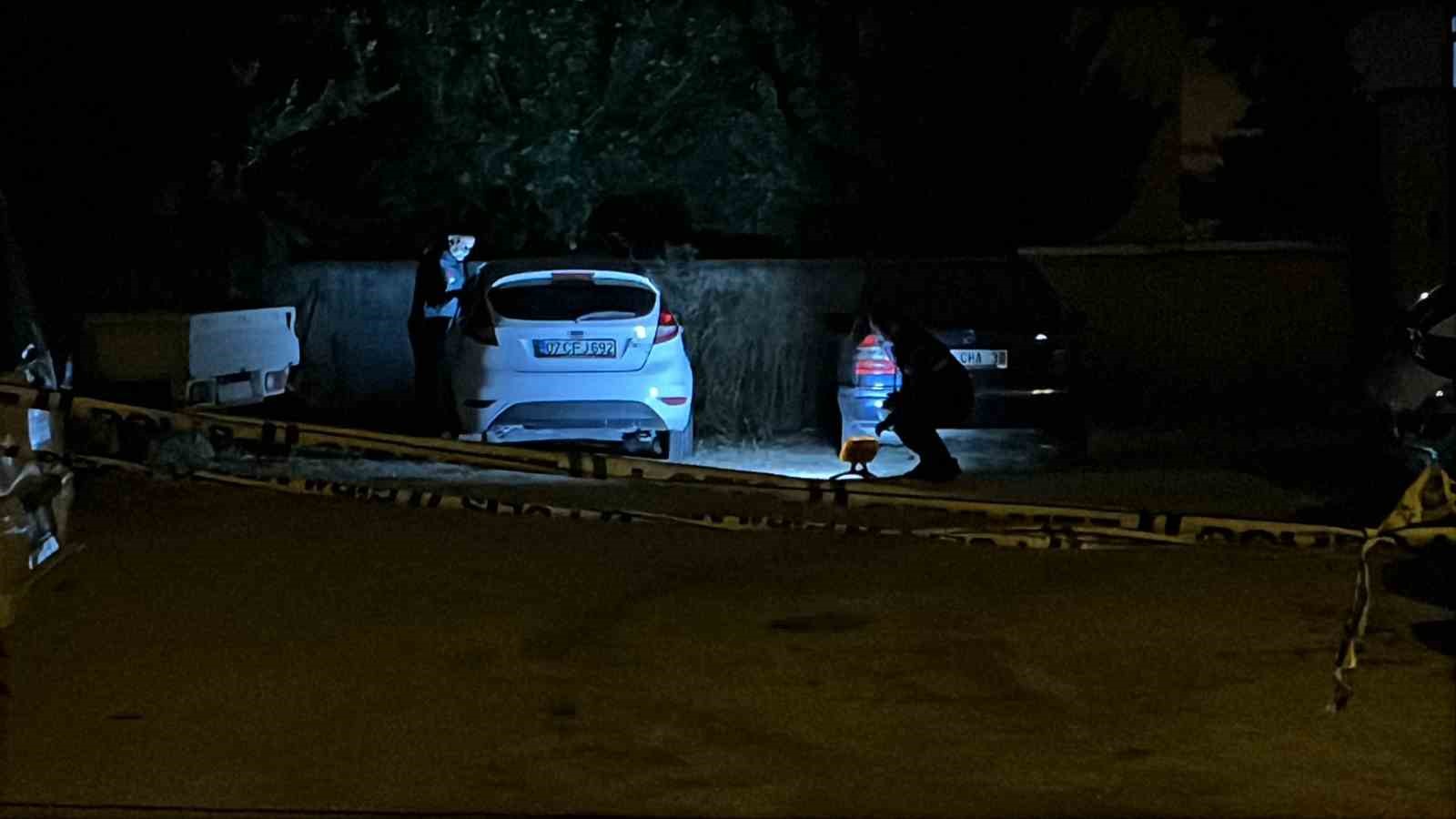 22 yaşındaki genç otomobilin arka koltuğunda ölü bulundu