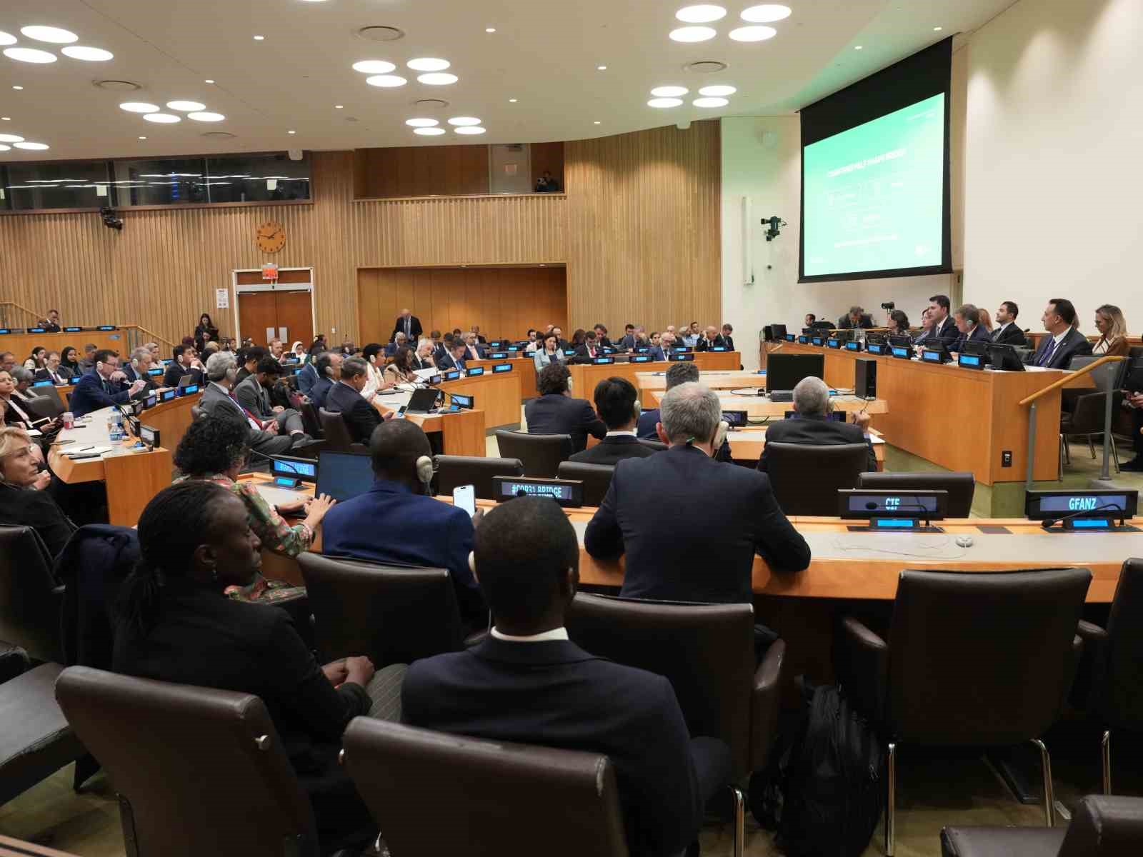 Bakan Kurum, BM’de İklim Uygulama Köprüsü’nün pilot ülkelerini tanıttı