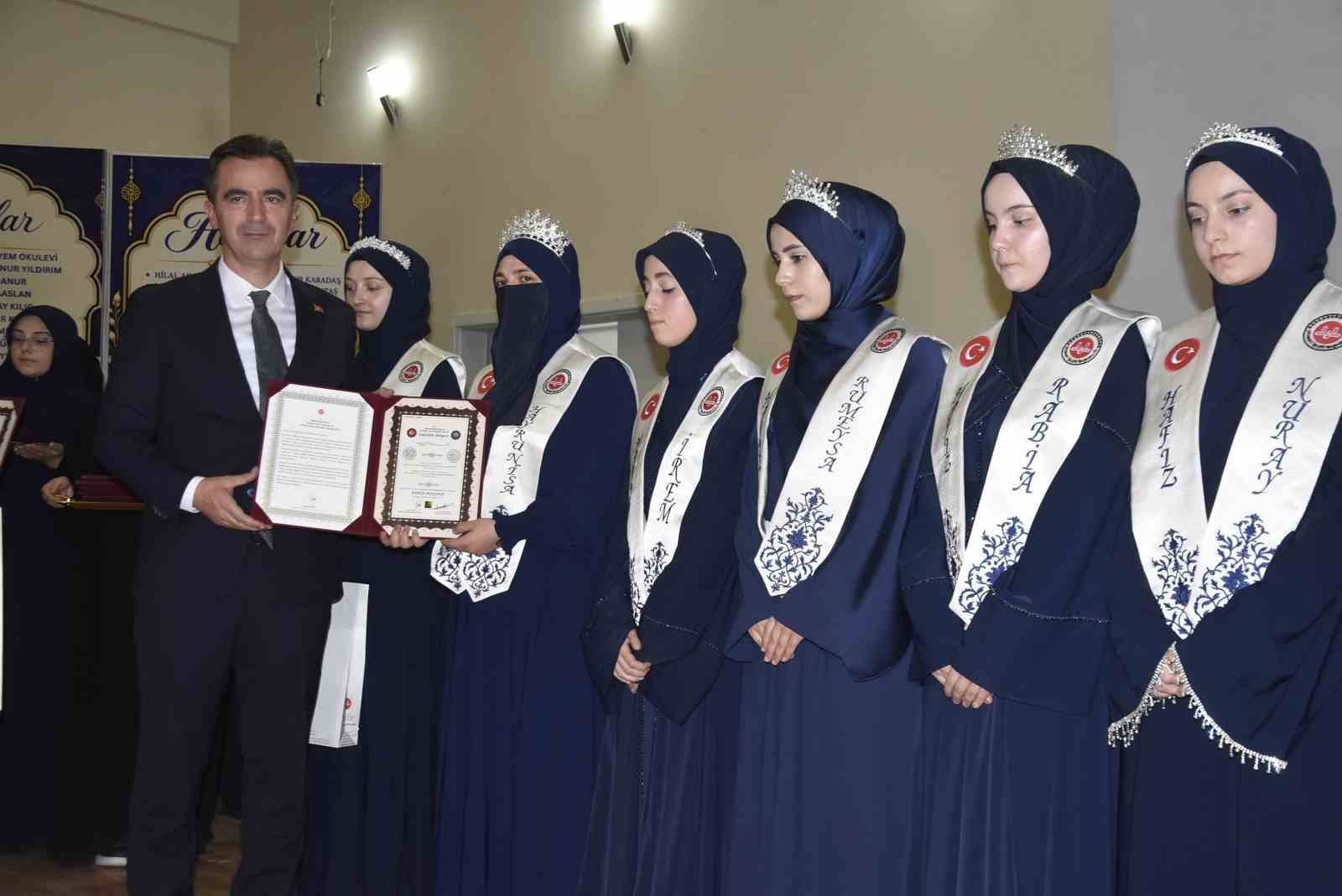 Bitlis’te 86 hafize icazet aldı