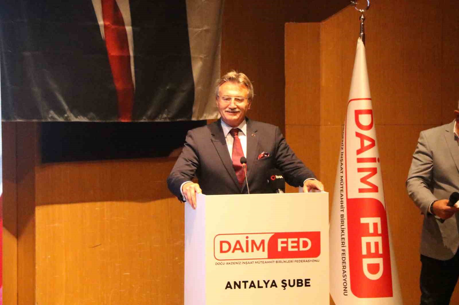 Eski Devlet Bakanı Kürşad Tüzmen: "Antalya yapı stoku olarak ciddi sıkıntıları olan bir şehir"