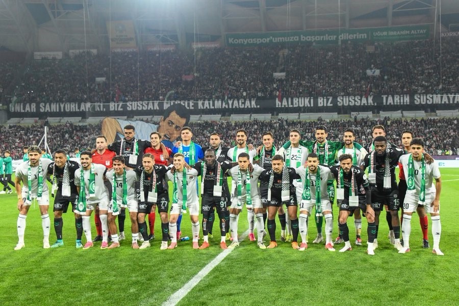 İletişim Başkanı Duran: "Konyaspor ile Filistin Milli Takımı’nın anlamlı buluşması, sporun birleştiren gücünü bir kez daha gösterdi"