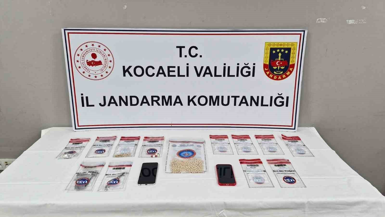 Kocaeli’de uyuşturucu operasyonu: Bin 12 uyuşturucu hap ele geçirildi