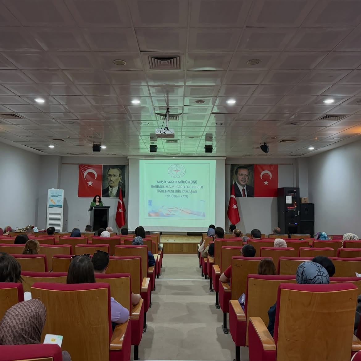 Muş’ta rehber öğretmenlere bağımlılıkla mücadele eğitimi