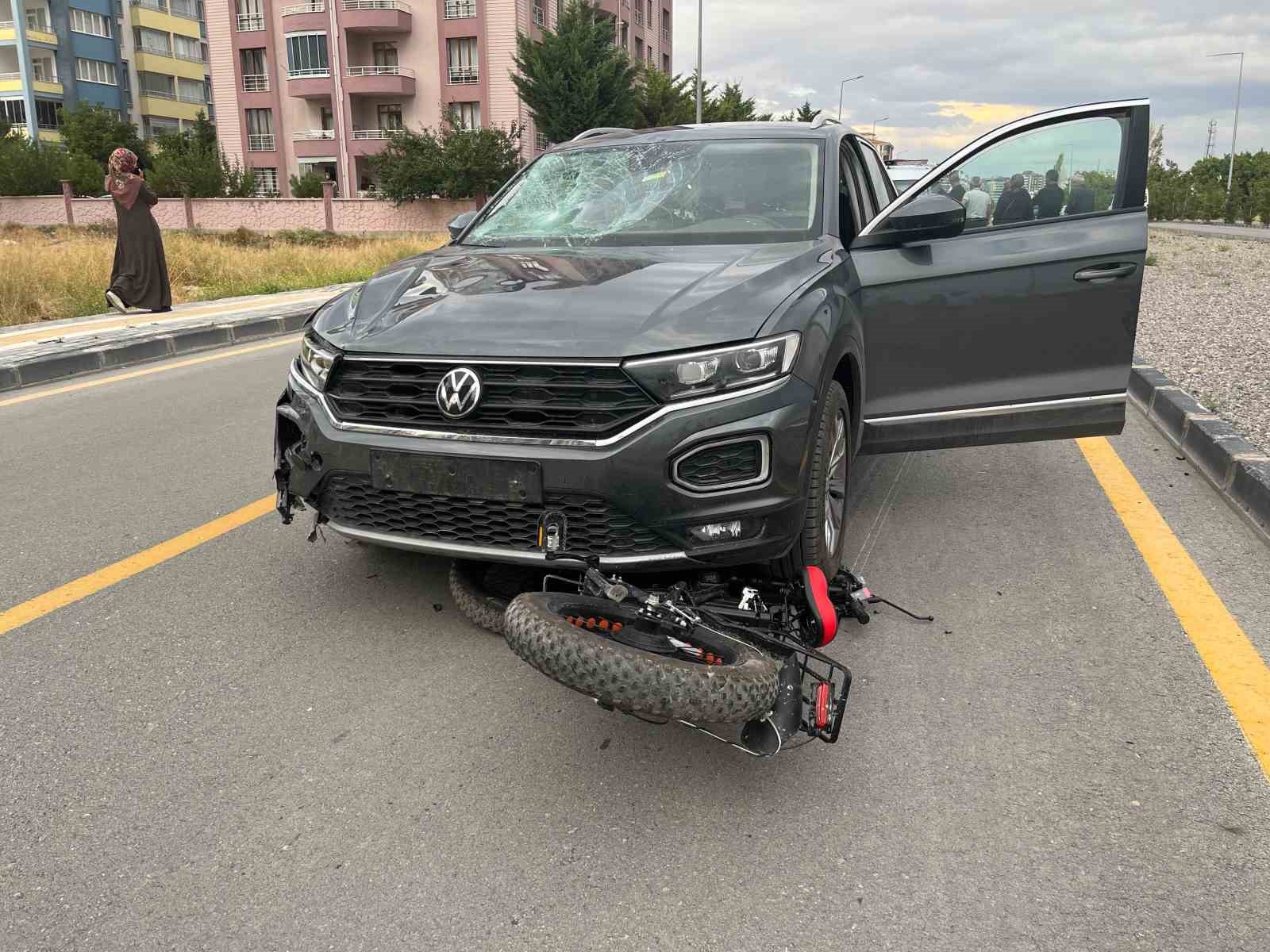 Niğde’de otomobil ile elektrikli bisiklet çarpıştı: 1 yaralı