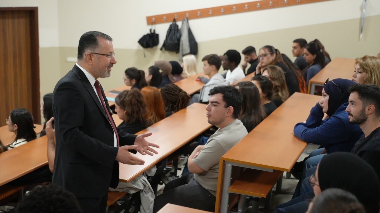 Prof. Dr. Kırışık: "Terörsüz Türkiye, enerjimizi bilime ve kalkınmaya yöneltmektir"