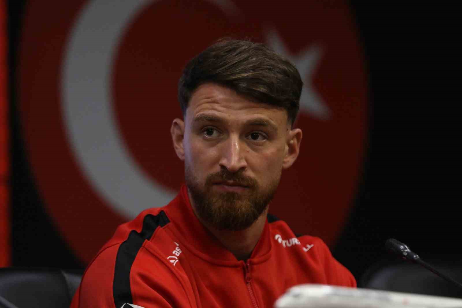 Salih Özcan: 