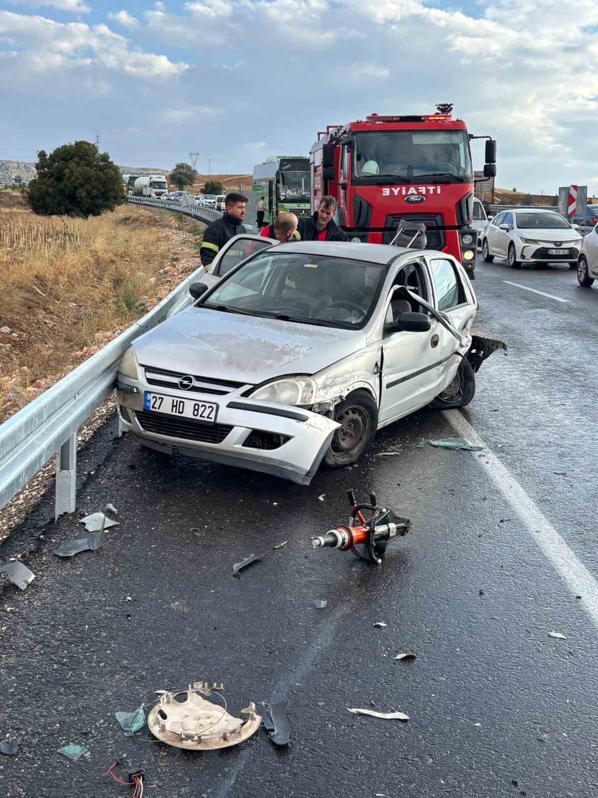 Adıyaman’da dört araç zincirleme kaza yaptı: 4 yaralı