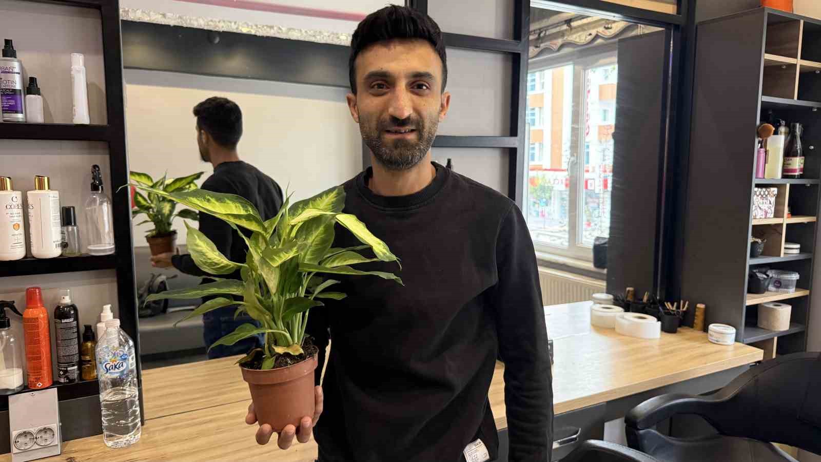 Ağlayan çiçek bu kez ağlattı