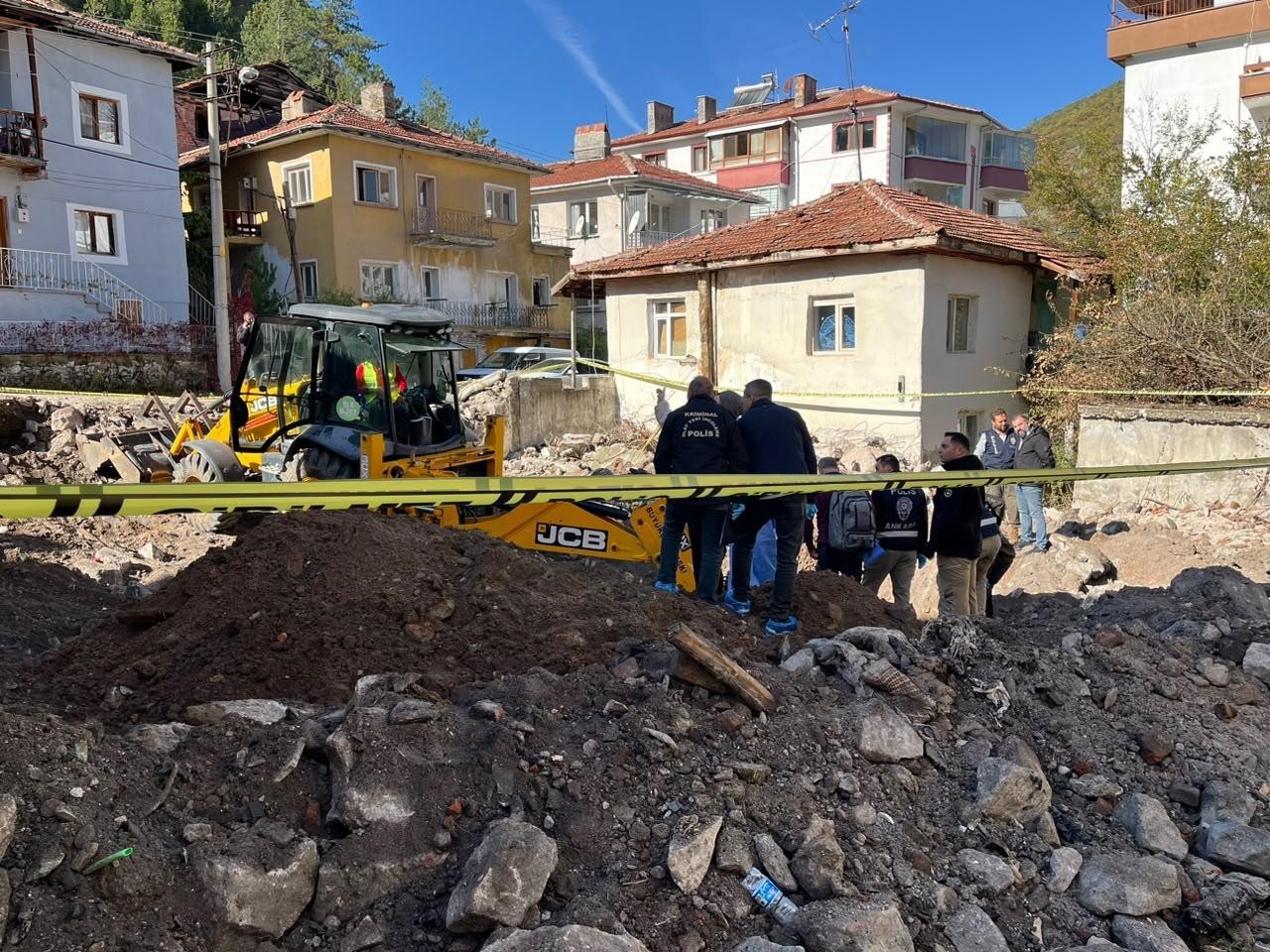 Ankara’da 17 yıl önce kaybolan kadının evinin altından kemikler çıktı