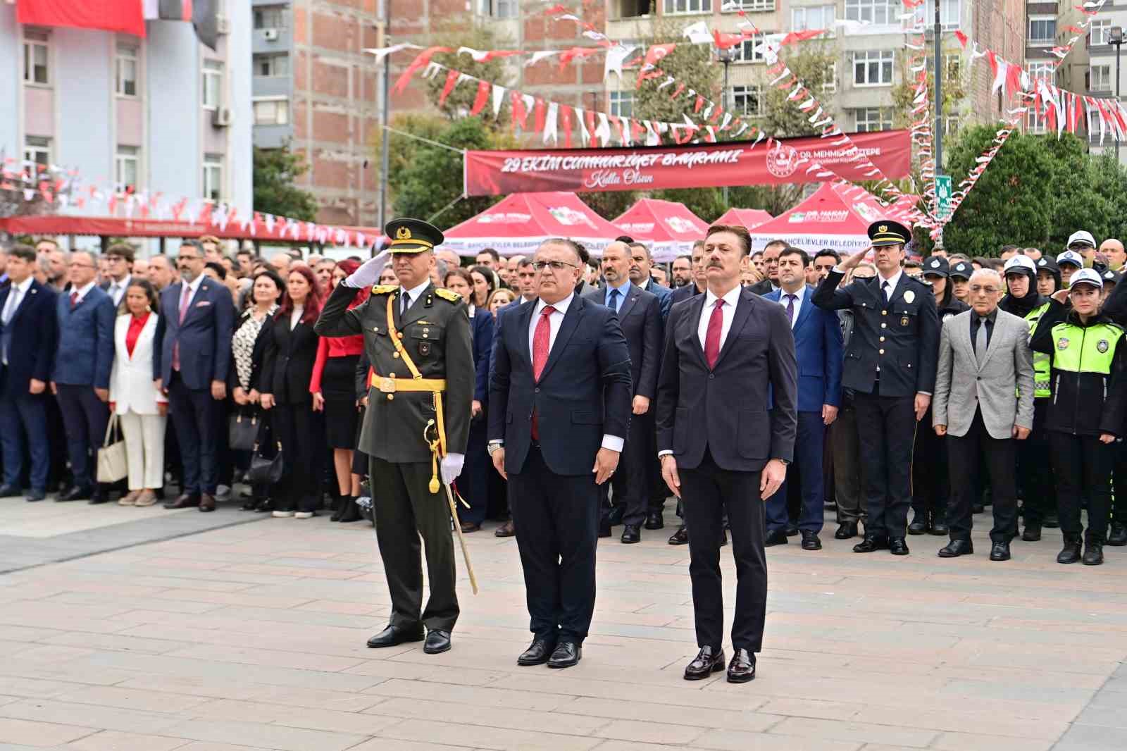 Bahçelievler’de Cumhuriyet’in 103. yılı coşkuyla kutlanıyor