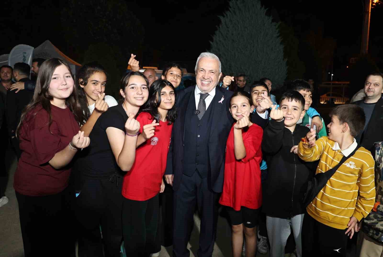 Başkan Şadi Özdemir'den Akçalar'da Ezber Bozan Çıkış: 'Patron Sizsiniz, Bizi Denetleyin!'