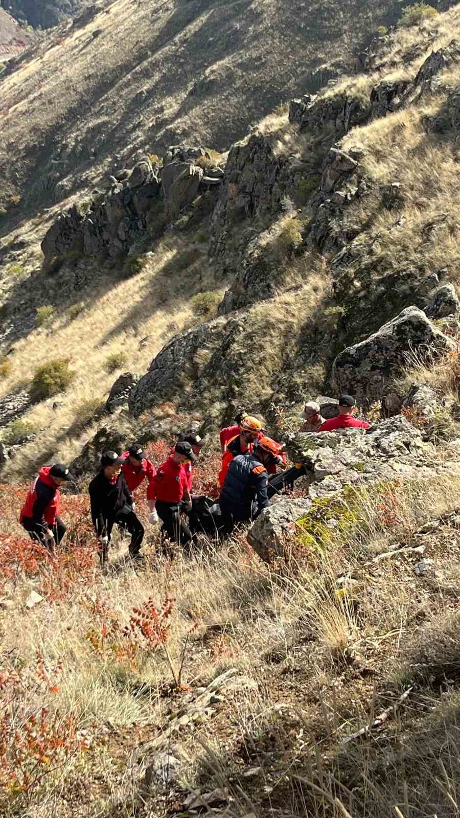 Erzurum'da Gece Yarısı Kaybolan Yaşlı Kadından Acı Haber: Cansız Bedeni Uçurumda Bulundu
