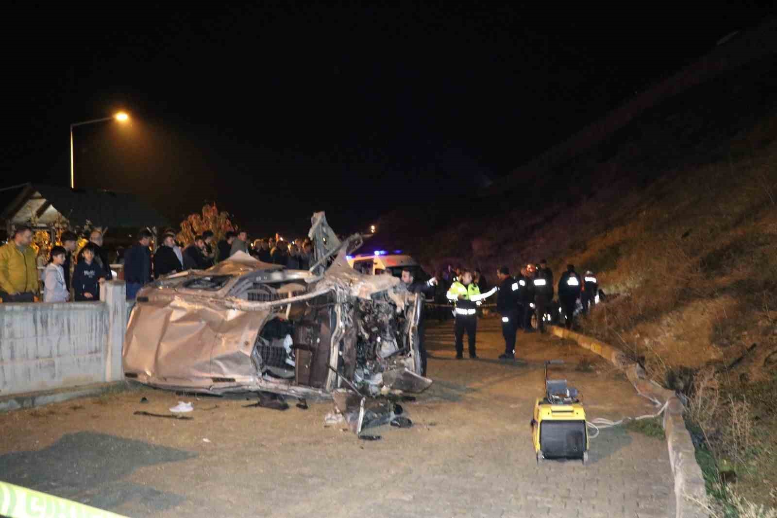 Erzurum’daki feci kazada ölü ve yaralıların kimlikleri belirlendi