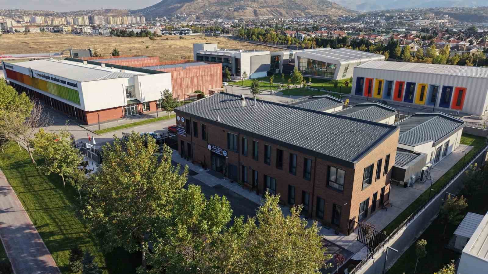 Kayseri Büyükşehir’in alzheimer hastalarına ve ailelerine umut olacak merkezi açılıyor