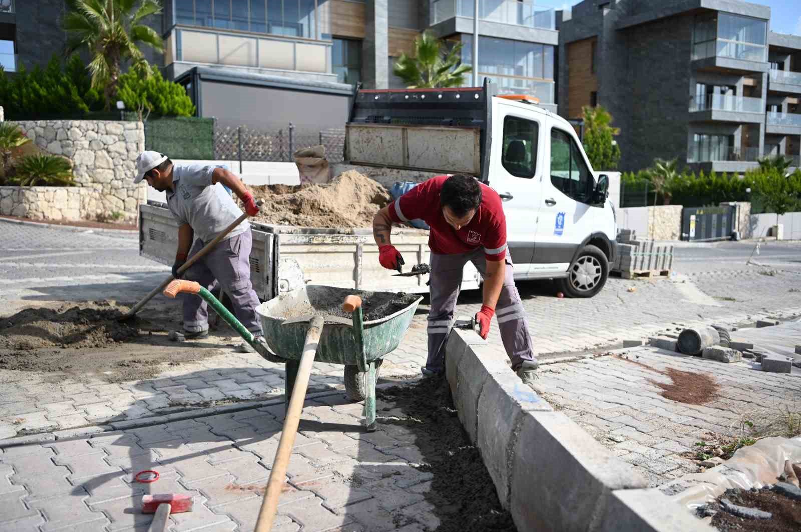 Kuşadası’nda 12 bin metrekarelik yol çalışması tamamlandı