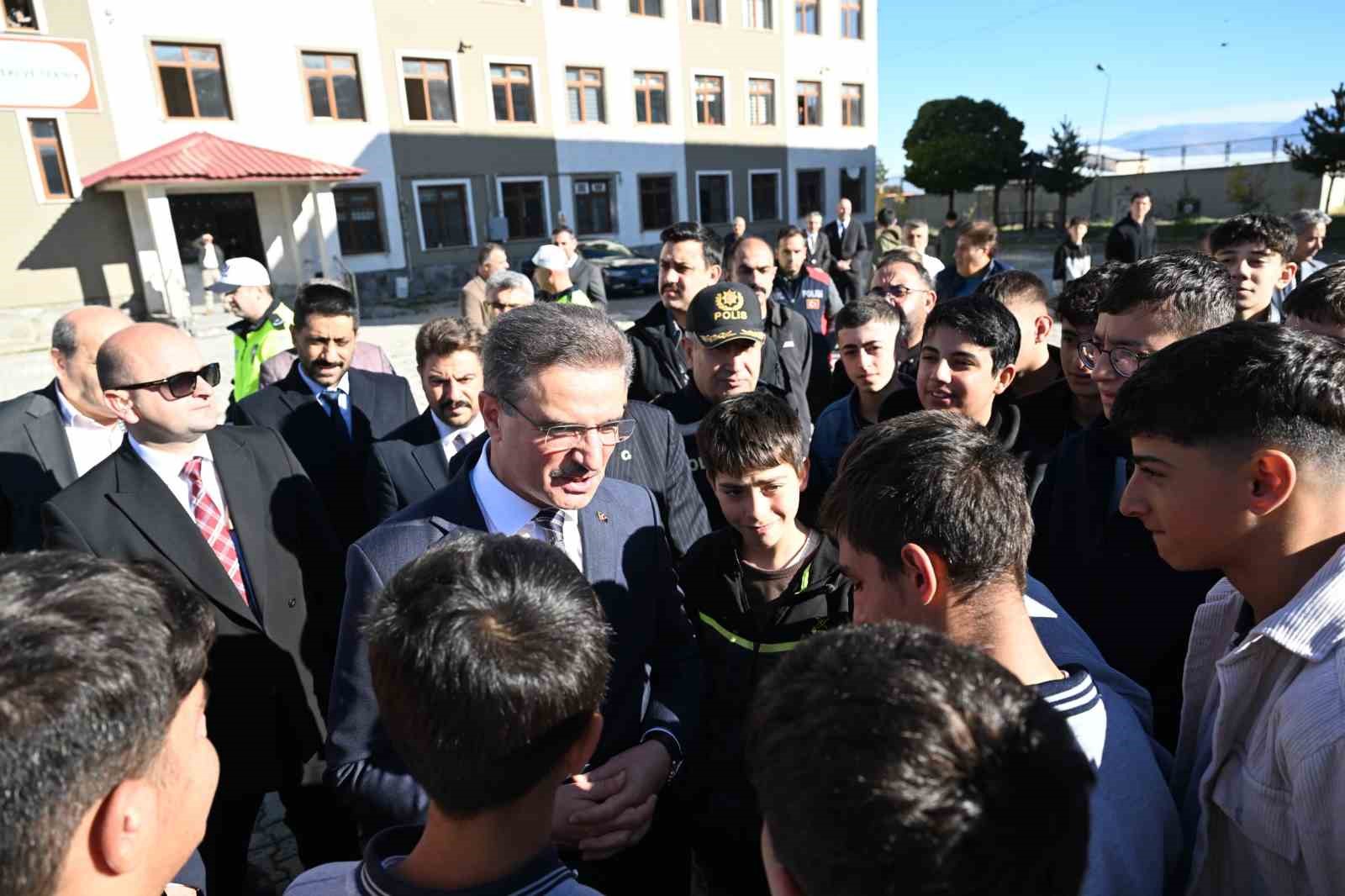 "Mesleki eğitim nitelikli bireyler yetiştirme açısından önemli"