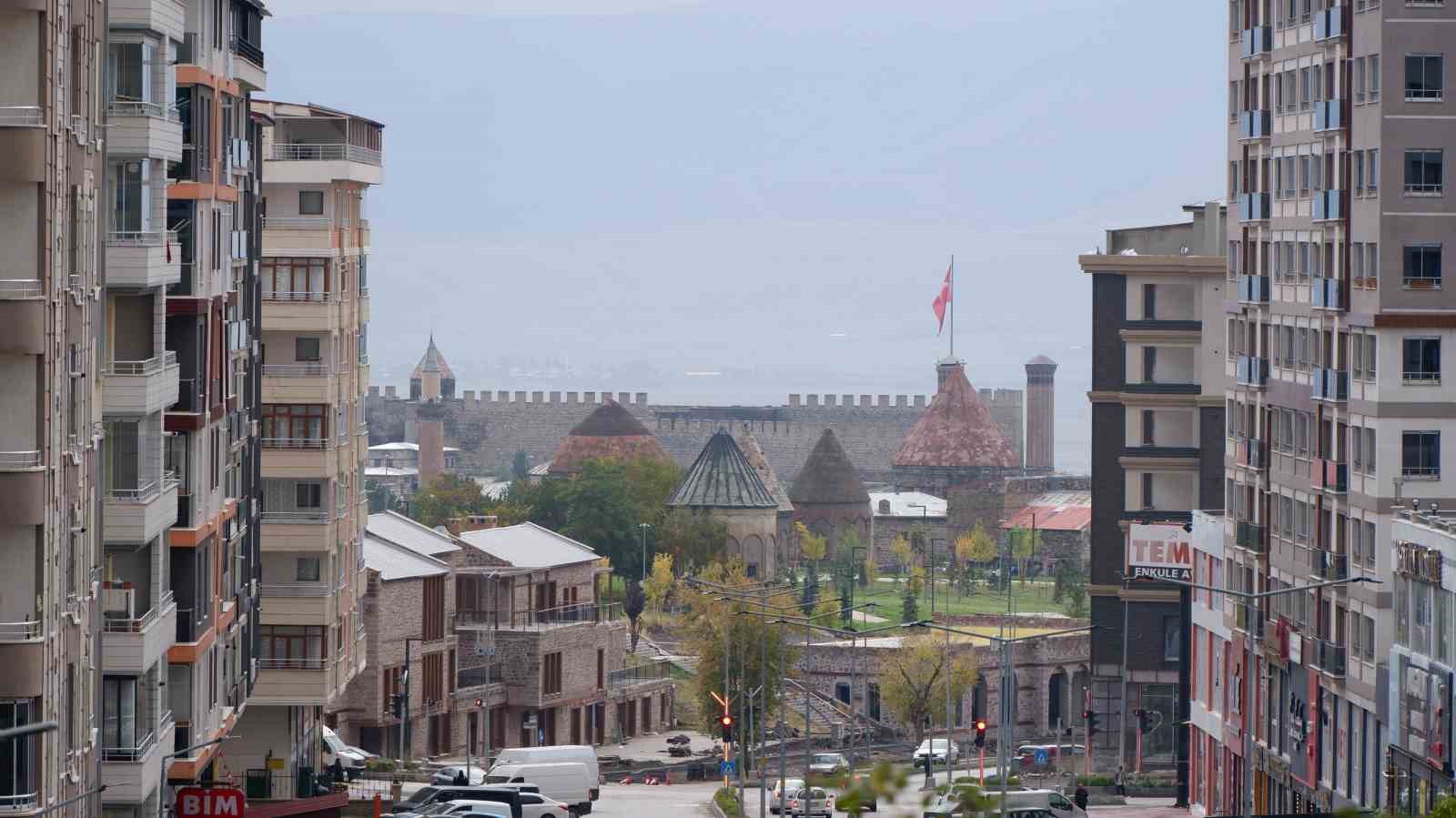 Meteoroloji'den Doğuya Kritik Uyarı: 80 Kilometrelik Fırtına ve Sağanak Geliyor!