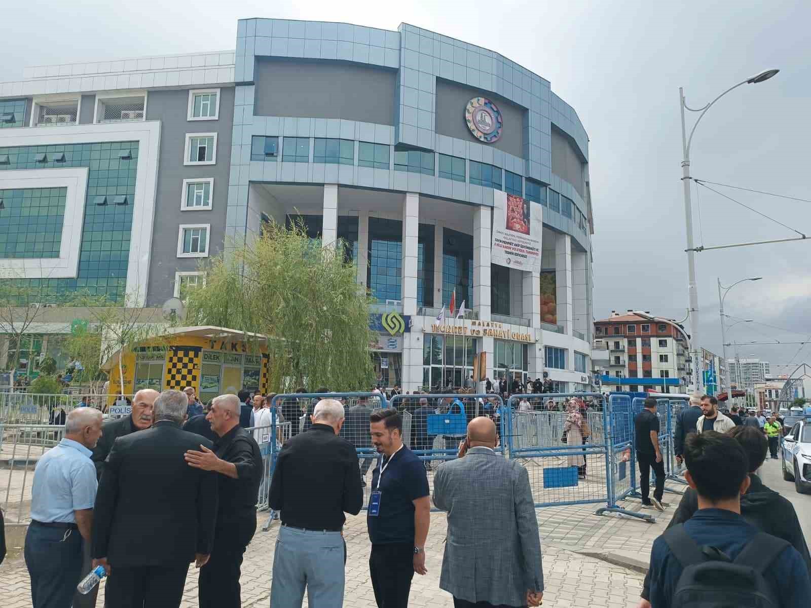 MTSO’da Oğuzhan Ata Sadıkoğlu yeniden başkan