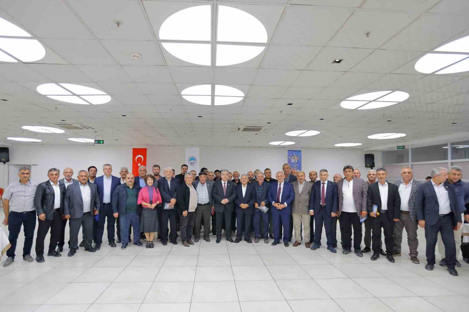 Yahyalı’da Muhtarlar Zirvesi: Başkan Büyükkılıç'tan 'Rakamları Unuturuz' Mesajı
