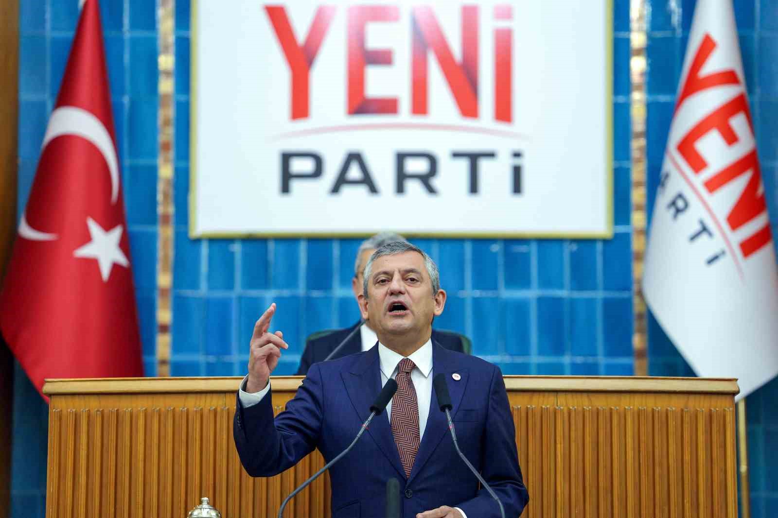 YENİ Parti Lideri Özel: "Yanlış tuğla ile duvar örüyorsan duvarın altında sen de kalırsın, Allah korusun millet de kalır"