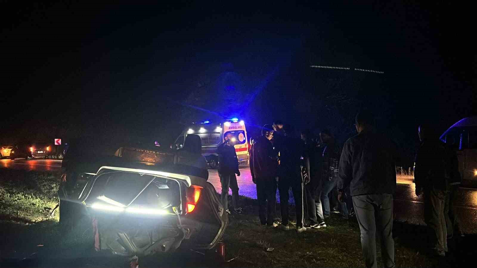 Zonguldak’ta seyir halindeki otomobil takla attı: 2 yaralı