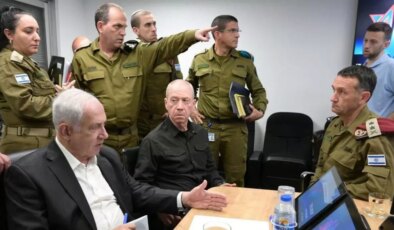 Netanyahu’nun Yardımcısı Dahil 4 Kişi Tutuklandı