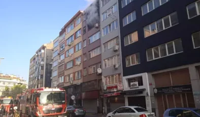 Kadıköy’de 7 katlı binada yangın çıktı