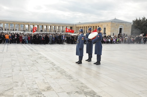 ATATÜRK OLACAĞIM FİLMİNİN ÇEKİM EKİBİ ANITKABİR‘DE