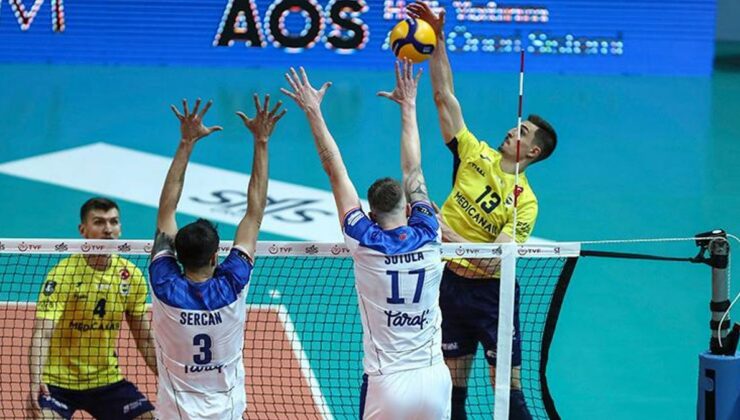 Lider Halkbank, Fenerbahçe’ye set vermedi