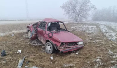 Çorum’da kontrolden çıkan otomobil takla attı