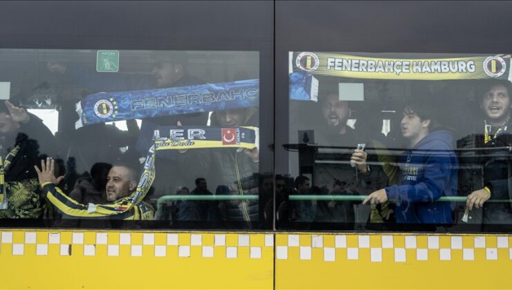 Fenerbahçeli taraftarlar, derbi için Tüpraş Stadı’na hareket etti