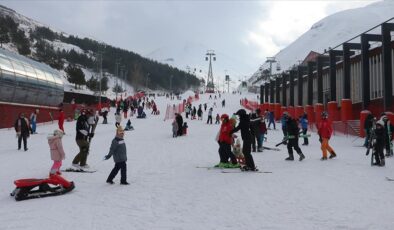 Kayak Merkezlerinde En Fazla Kar Kalınlığı 113 Santimetreyle Palandöken’de Ölçüldü