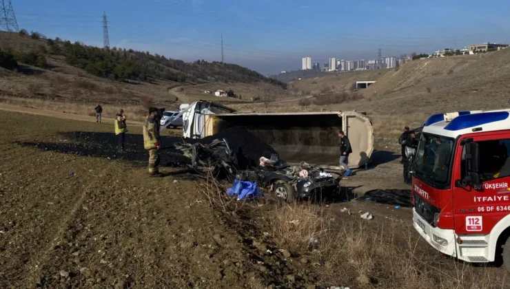 Zift yüklü kamyon devrildi! 3 can kaybı