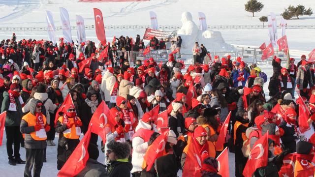 Binlerce vatandaş Sarıkamış’ta bir araya geldi