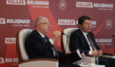 Milli Savunma Bakanı Yaşar Güler, Valiler Buluşması’na katıldı