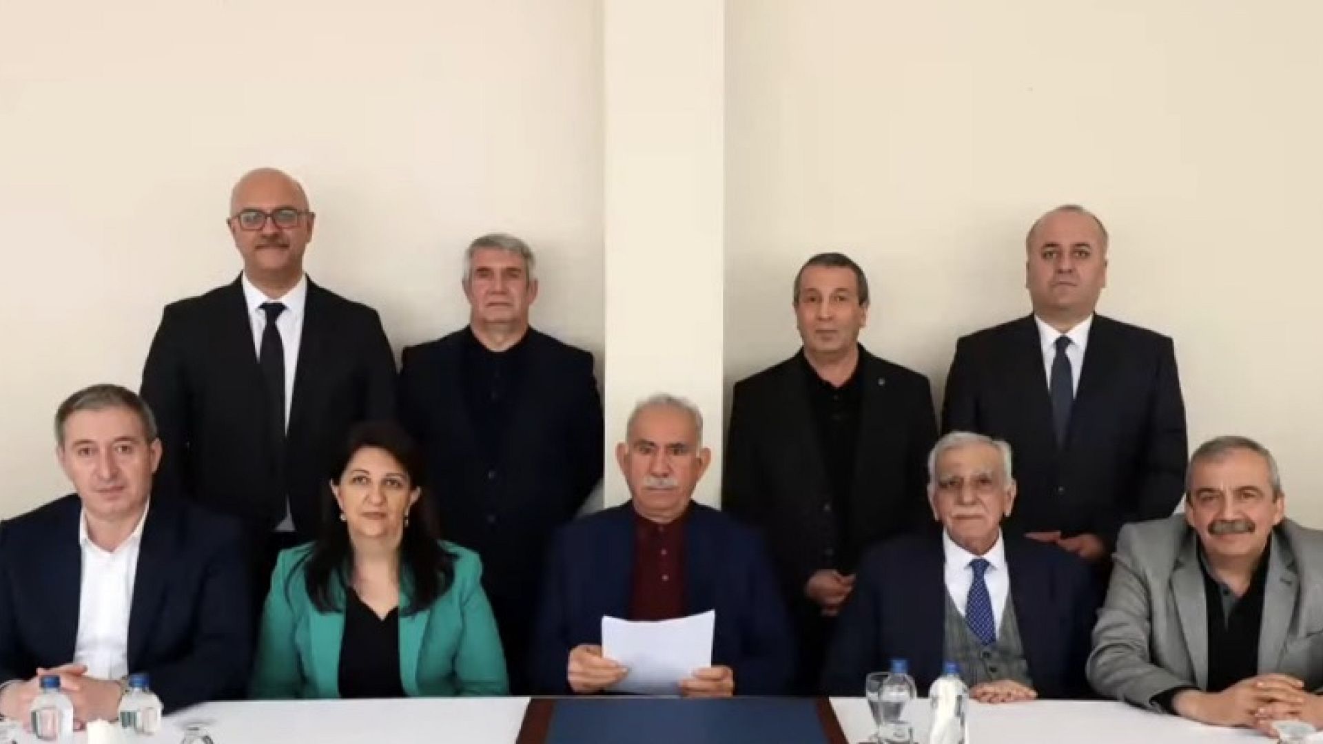 Öcalan’ın uzun süredir beklenen açıklaması DEM Partili vekiller tarafından okundu.