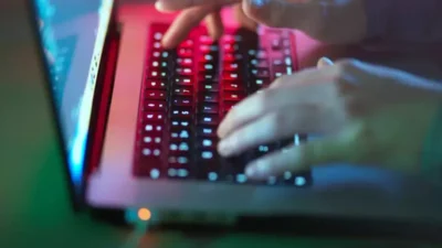 Trump’ın ulusal istihbarat direktörü Tulsi Gabbard, devlet sohbet odalarında müstehcen