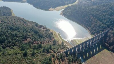 İstanbul’a su sağlayan barajlardaki doluluk oranı belli oldu.İSKİ’nin resmi verilerine