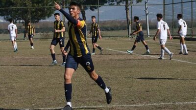 TFF 2. Lig Kırmızı Grup ekiplerinden Menemen FK’nın U-17 takımında