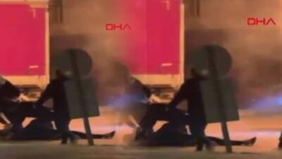 Olay, dün gece, Kestel ilçesi Vanimehmet Mahallesi’nde meydana geldi. Babasıyla