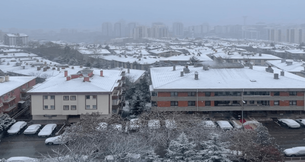 Başkentte dün akşam saatlerinden itibaren hava sıcaklığı düşerken, gece saatlerinde