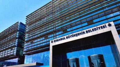 İBB’ye operasyon kapsamında 100 kişi için gözaltı kararı çıkarıldı. Operasyonun, Medya