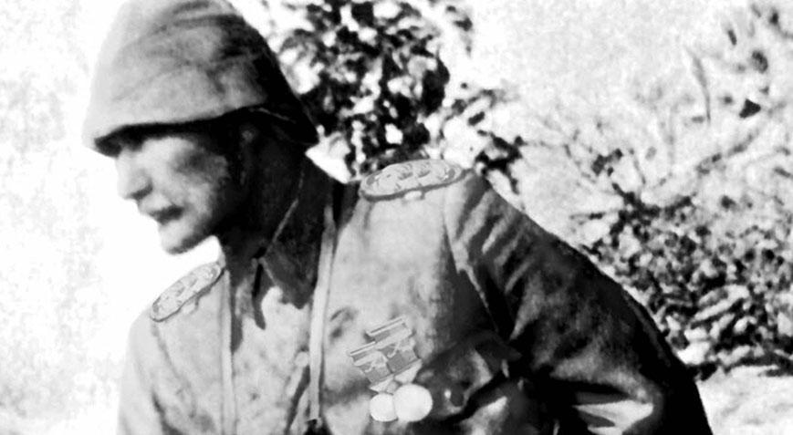 Çanakkale’nin Görülmeyen Kahramanı! Atatürk’ün Övgüsünü Kazanan Necati Bey’in İnanılmaz Hikayesi Dünyanın en kanlı savaşları arasında yer alan Çanakkale Savaşları’nın 110’uncu
