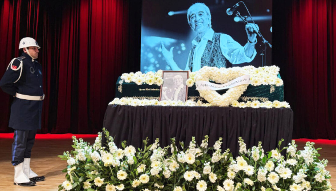 75 yaşındaki sanatçı Edip Akbayram, çoklu organ yetmezliğinden dolayı 2