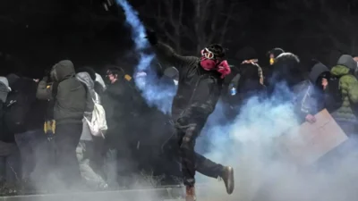 İBB Başkanı Ekrem İmamoğlu’nun gözaltına alınmasının ardından ülke genelinde protestolar