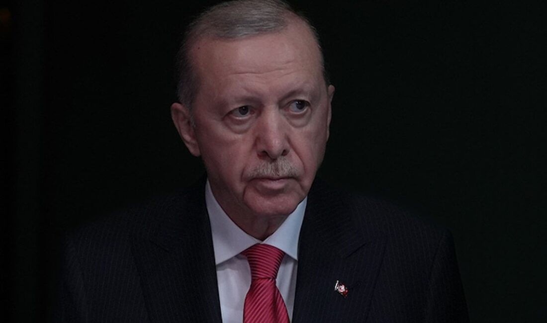 Erdoğan’dan İmamoğlu İle İlgili İlk Açıklama Cumhurbaşkanı ve AKP Genel Başkanı Erdoğan, Genel Merkez’de önceki dönem