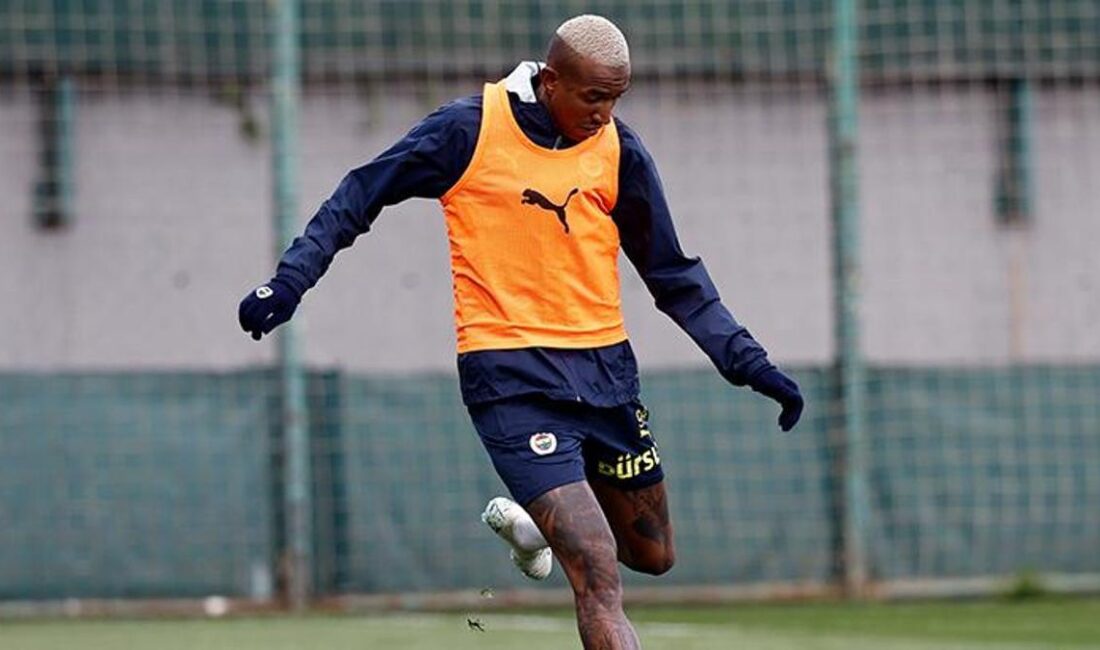 Fenerbahçe Bodrum FK Maçının Hazırlıklarını Sürdürdü Sarı-lacivertli kulüpten yapılan açıklamaya göre, Fenerbahçe Can Bartu Tesisleri’nde milli
