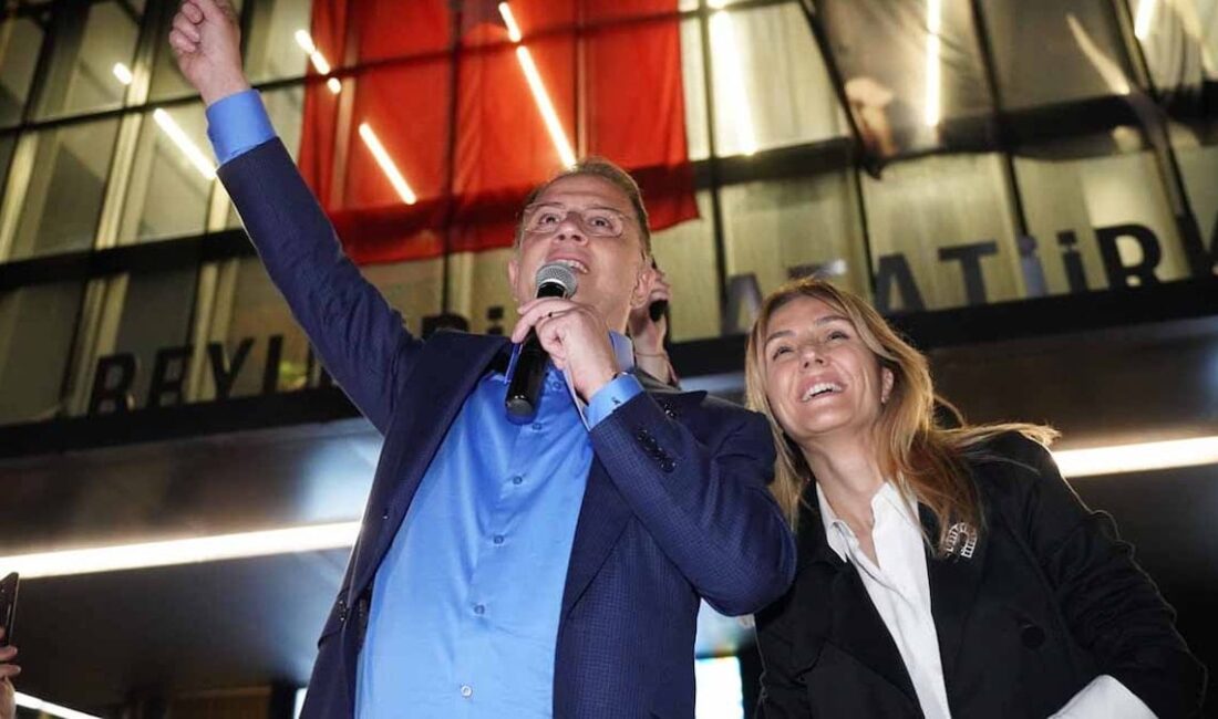 Hangi belediye başkanları gözaltına alındı, Beylikdüzü Belediye Başkanı Murat Çalık kimdir, nereli? Sabah saatlerinde polis ekipleri, Murat Çalık’ın evinde arama gerçekleştirdi ve