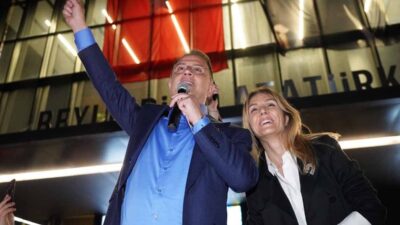 Sabah saatlerinde polis ekipleri, Murat Çalık’ın evinde arama gerçekleştirdi ve