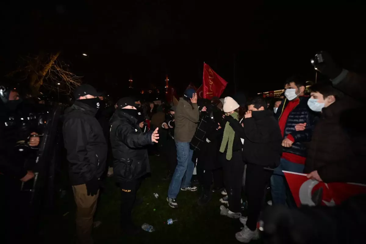 İstanbul Büyükşehir Belediyesi’ne (İBB) yönelik başlatılan “yolsuzluk” ve “terör” soruşturmalarında